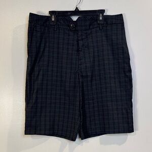 Under Armour Chino Shorts Men’s 34 Black and Gray Plaid‎ 10” Inseam New